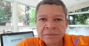Edge B 50 years old I am from Unaí/Minas Gerais, Seeking Dating with Woman